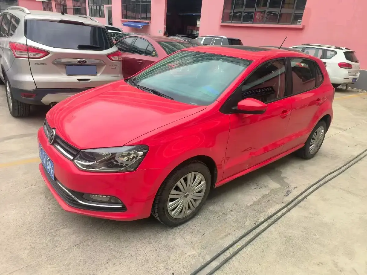 2016 Volkswagen Polo 1.6L 110HP L4 5MT