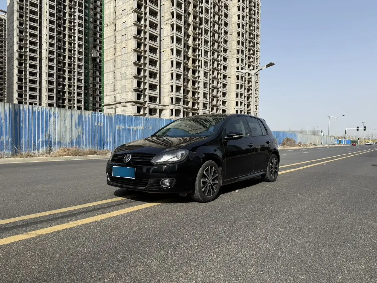 2012 Volkswagen Golf 1.4T 160HP L4 7DCT