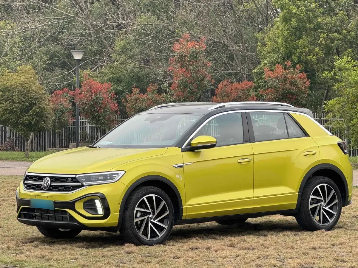2023 Volkswagen T-Roc 1.5T 160HP L4 7DCT