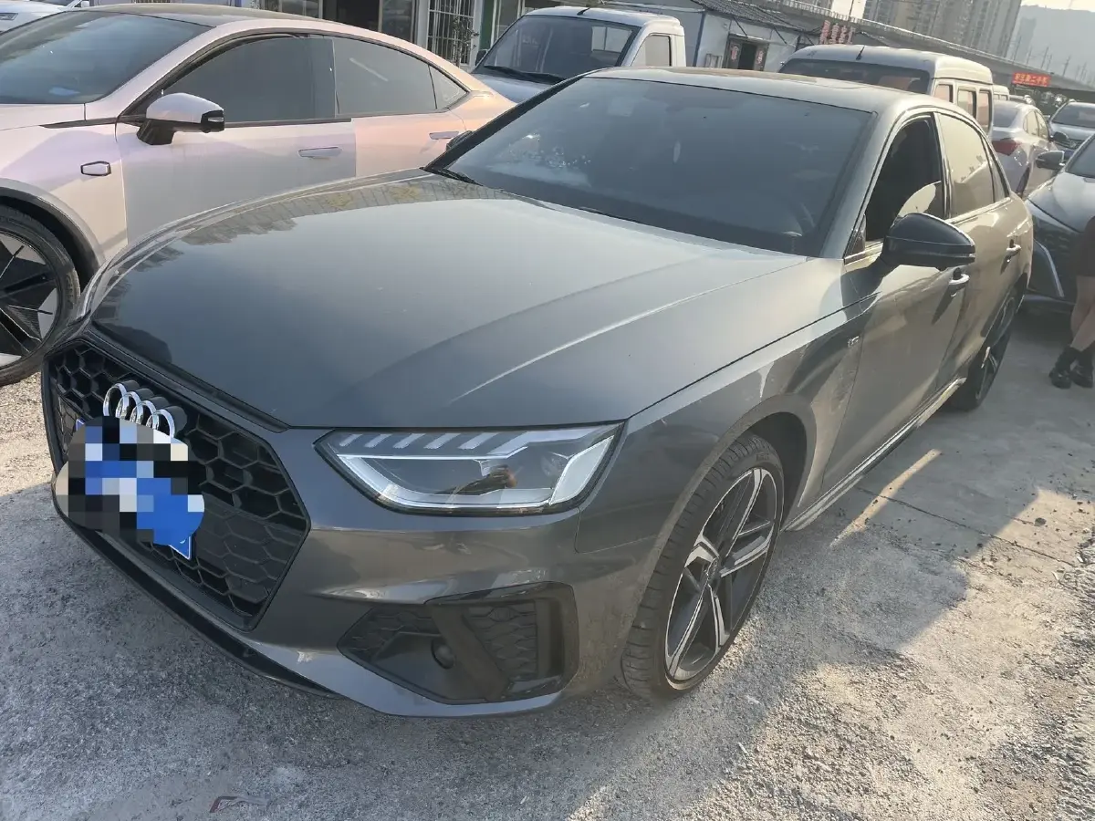 2024 Audi A4L 2.0T 190HP L4 7DCT