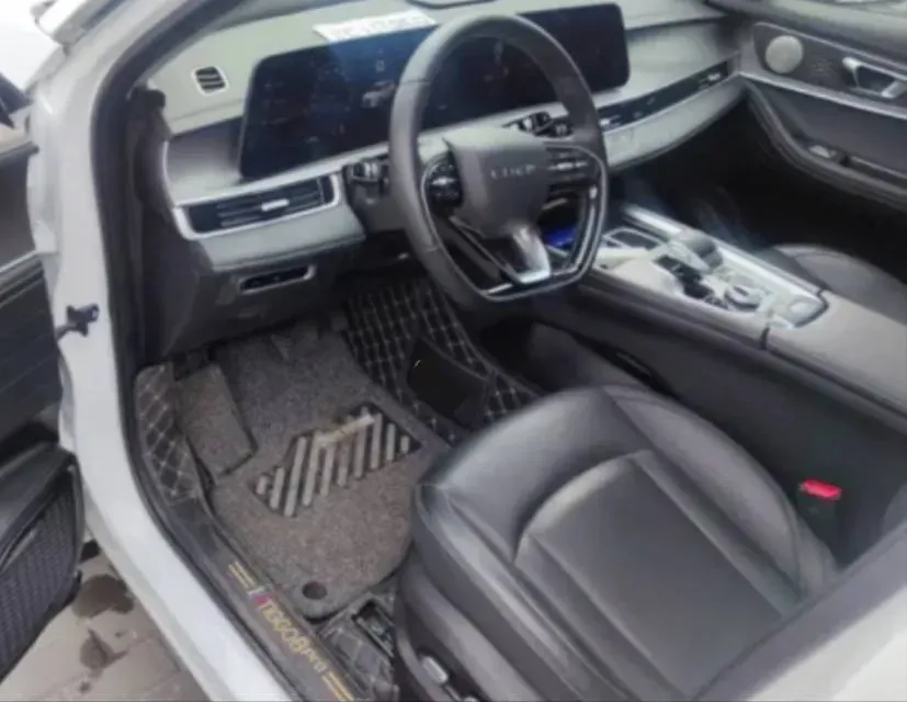 2024 Chery Tiggo 8 PRO 1.6T 197HP L4 7DCT,autocango,china used car exporter,china ev exporter,chinese used car exporter,chinese used ev exporter