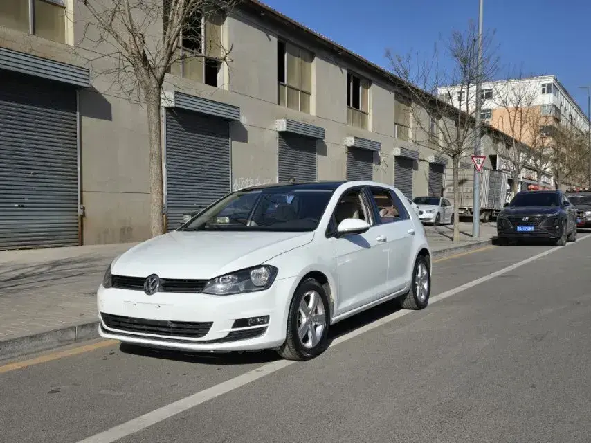 2015 Volkswagen Golf 1.4T 131HP L4 5MT