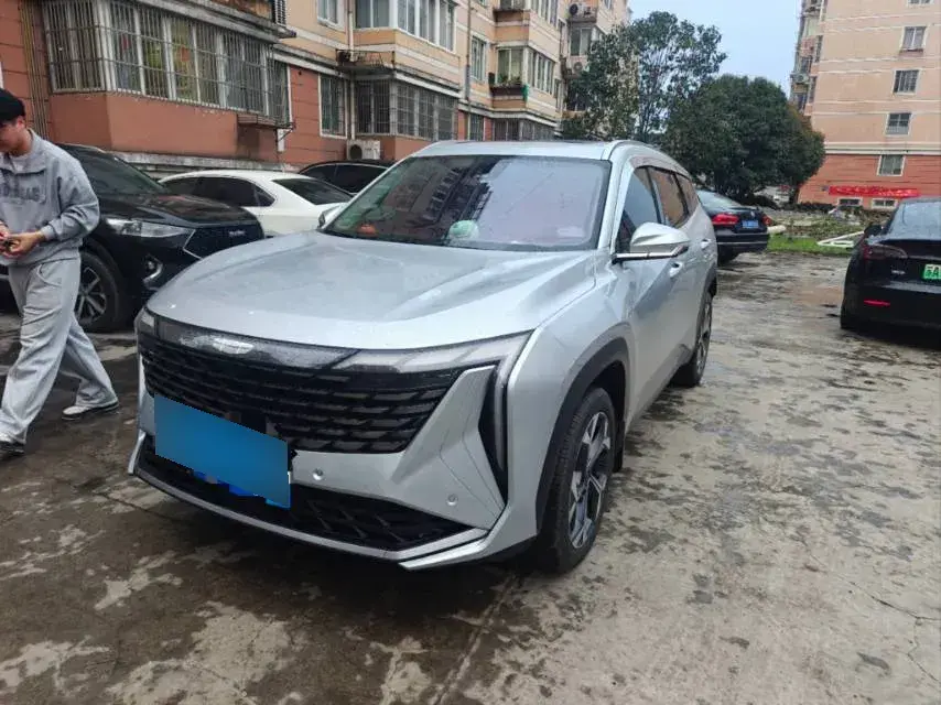 2023 Geely StarRay 1.5T 181HP L4 7DCT