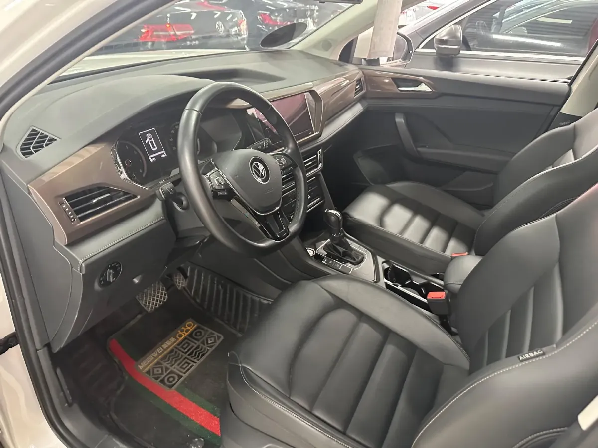 2021 Volkswagen Tharu 1.4T 150HP L4 7DCT,autocango,china used car exporter,china ev exporter,chinese used car exporter,chinese used ev exporter