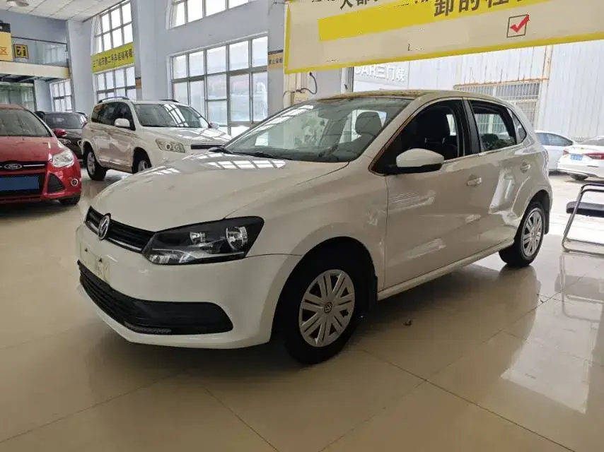 2014 Volkswagen Polo 1.4L 90HP L4 5MT