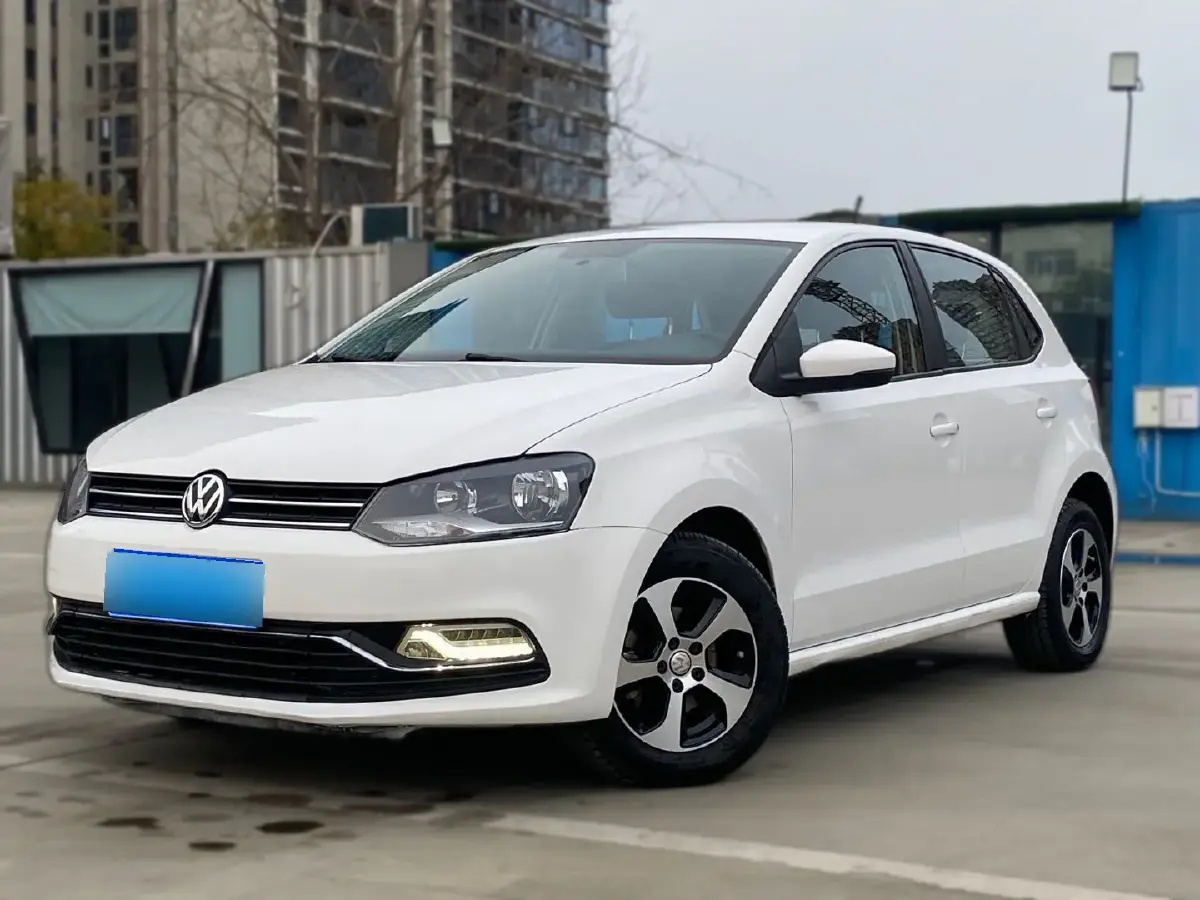2016 Volkswagen Polo 1.4L 90HP L4 6AT