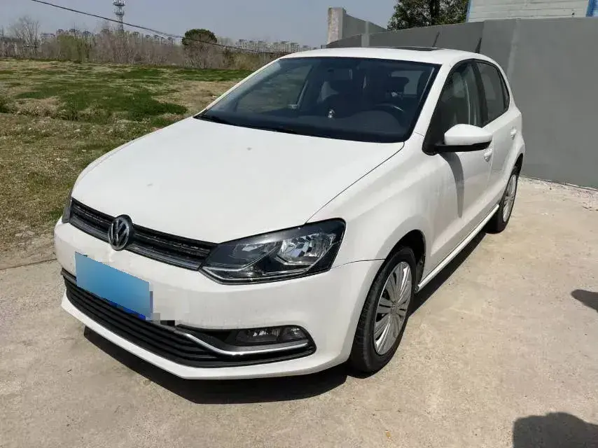 2016 Volkswagen Polo 1.6L 110HP L4 5MT