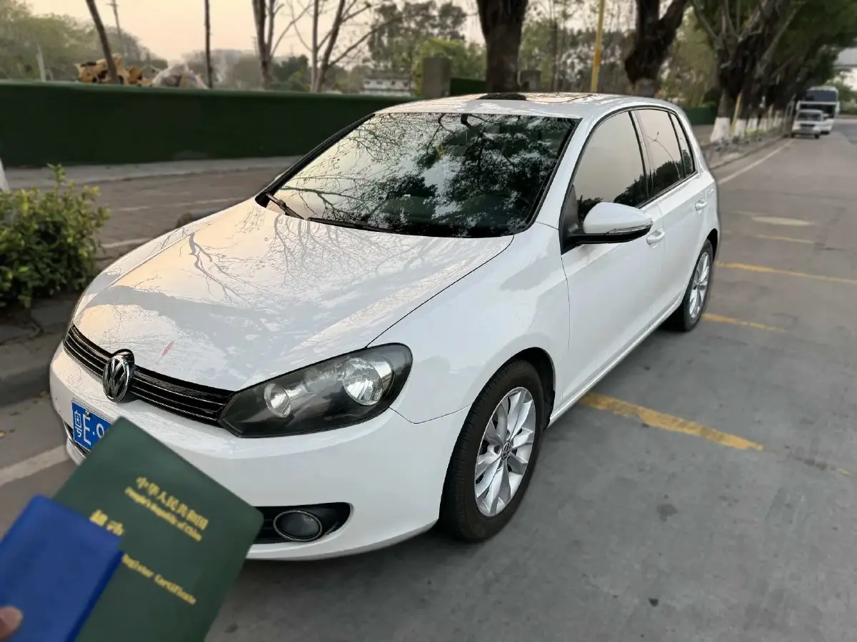 2012 Volkswagen Golf 1.4T 131HP L4 5MT
