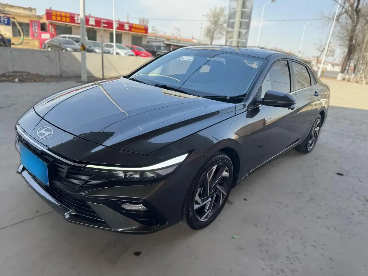 2023 Hyundai Elantra 1.5L 115HP L4 CVT