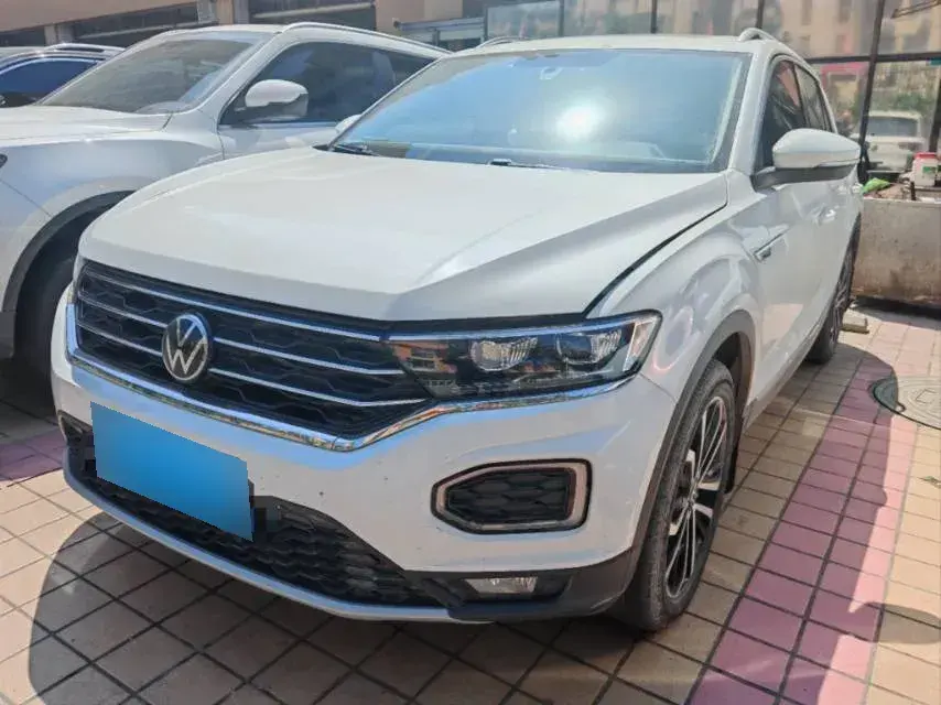 2021 Volkswagen T-Roc 1.4T 150HP L4 7DCT