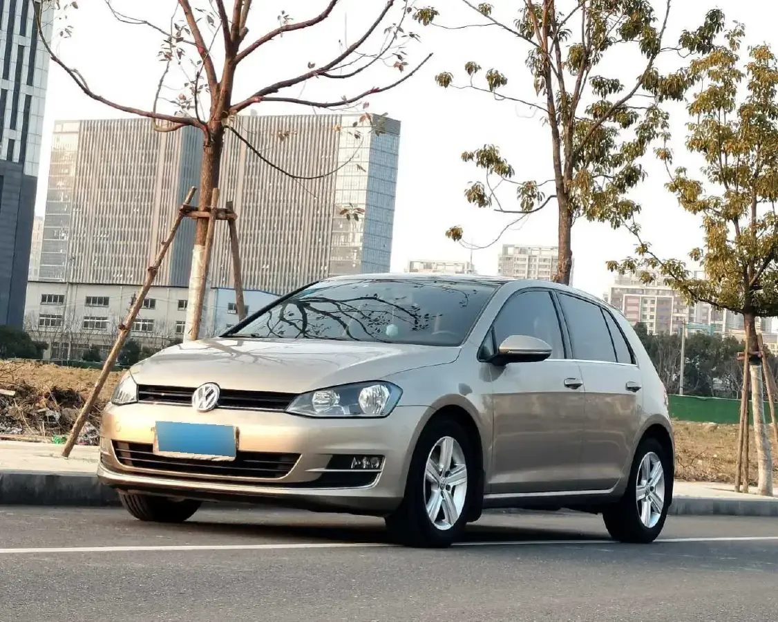 2015 Volkswagen Golf 1.4T 131HP L4 5MT