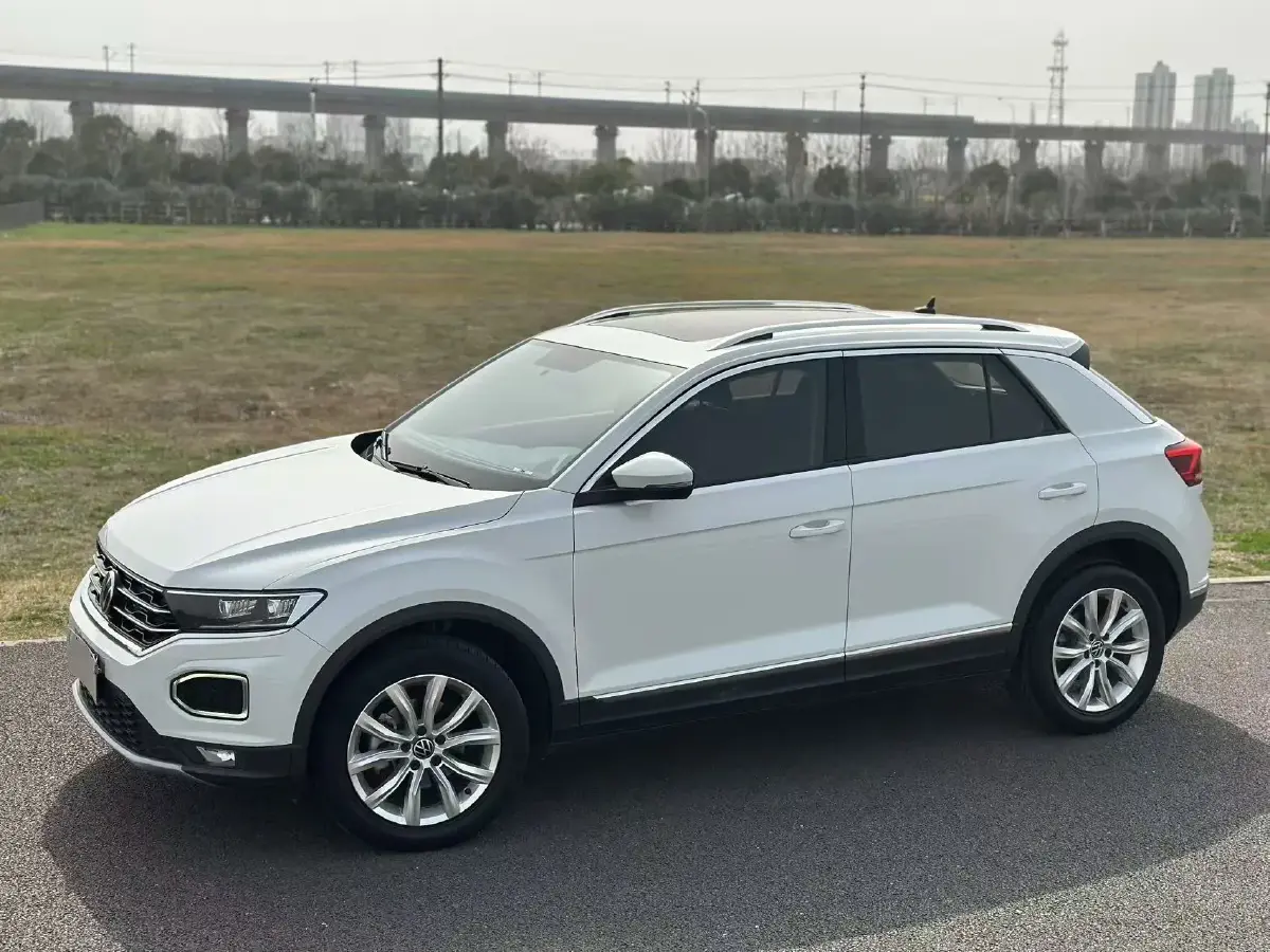2021 Volkswagen T-Roc 1.4T 150HP L4 7DCT