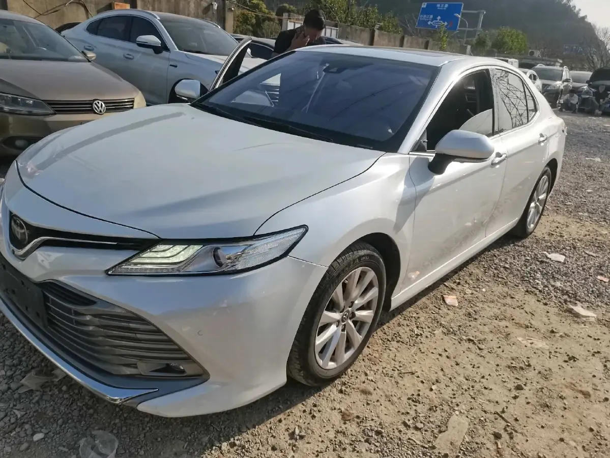 2018 Toyota Camry 2.0L 169HP L4 6AT