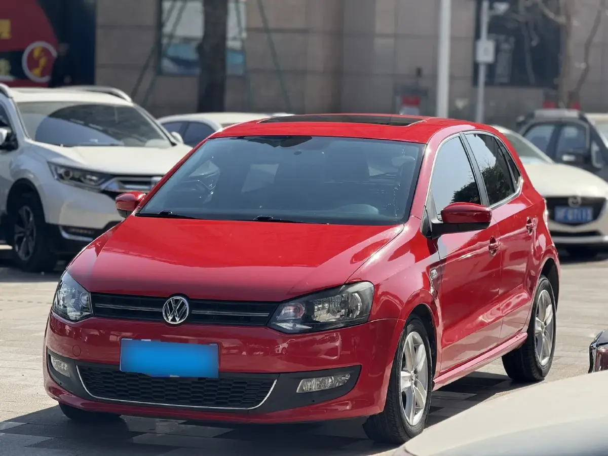 2011 Volkswagen Polo 1.4L 86HP L4 6AT