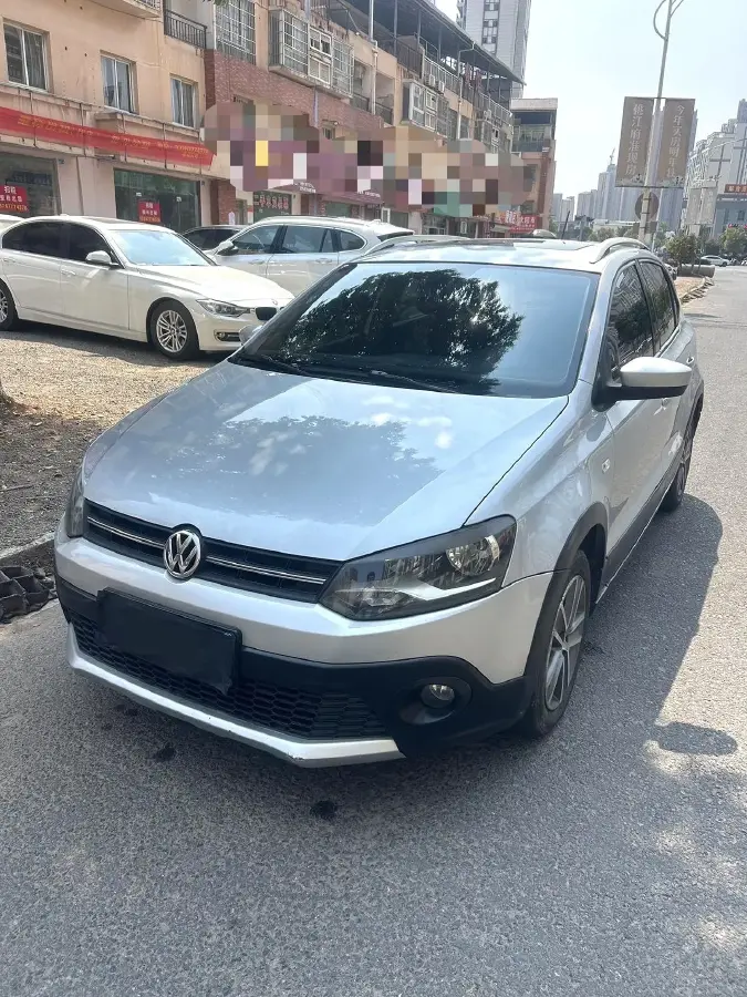 2012 Volkswagen Polo 1.6L 105HP L4 5MT