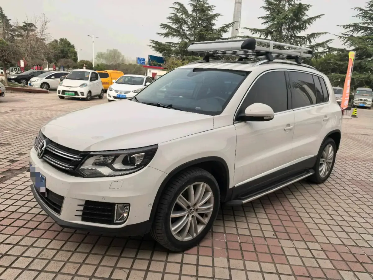 2013 Volkswagen Tiguan 2.0T 200HP L4 6AT