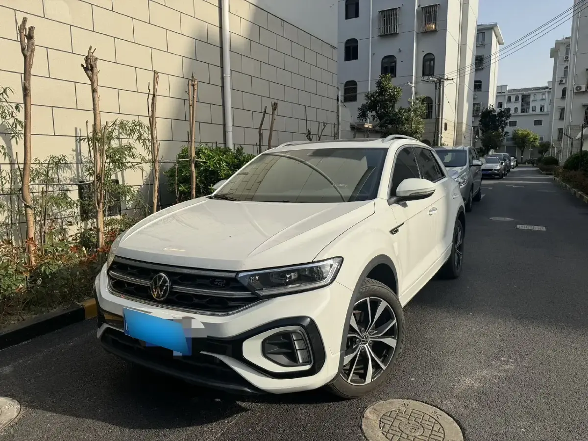 2023 Volkswagen T-Roc 1.5T 160HP L4 7DCT