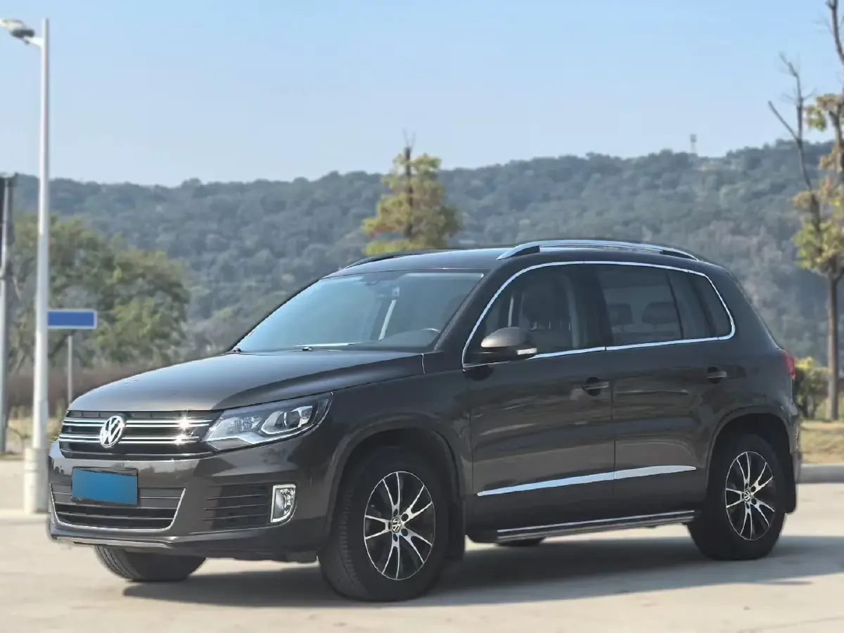 2015 Volkswagen Tiguan 1.8T 160HP L4 6AT