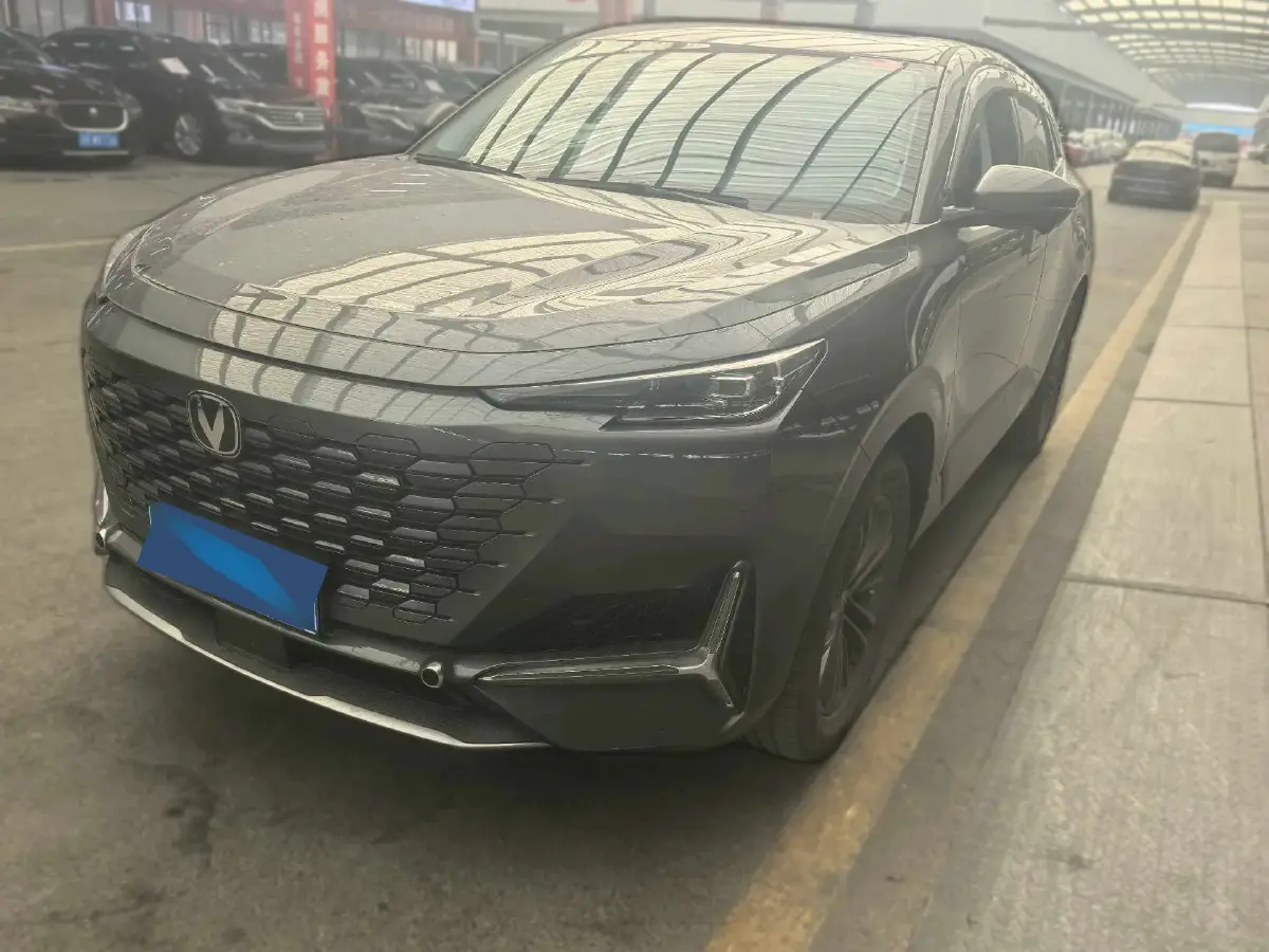 2023 ChangAn UNI-K 2.0T 233HP L4 8AT