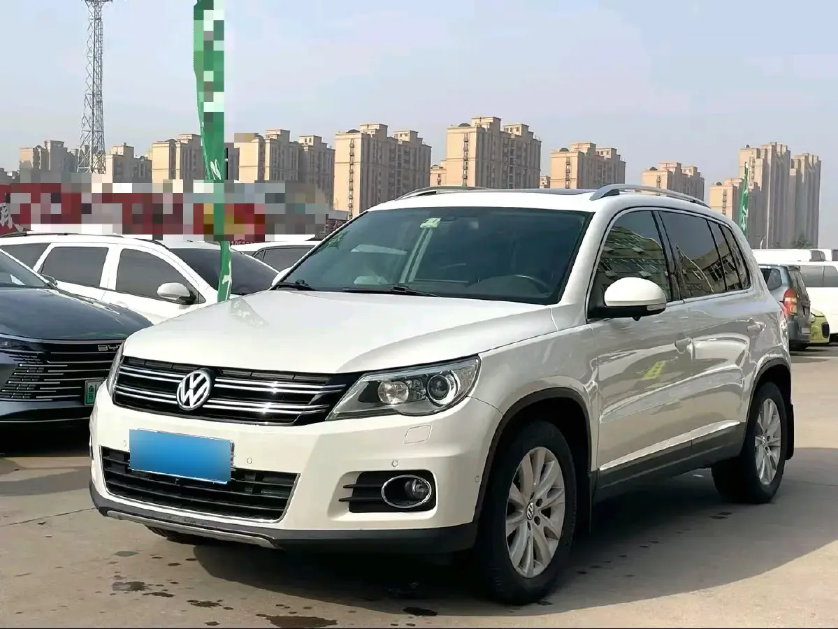 2010 Volkswagen Tiguan 2.0T 200HP L4 6AT