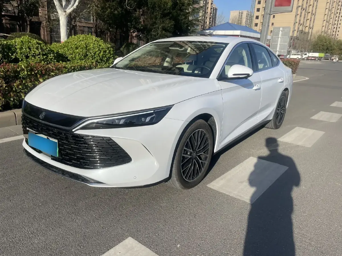 2024 BYD QinL 1.5L 101HP L4 E-CVT PHEV 15.87KWH