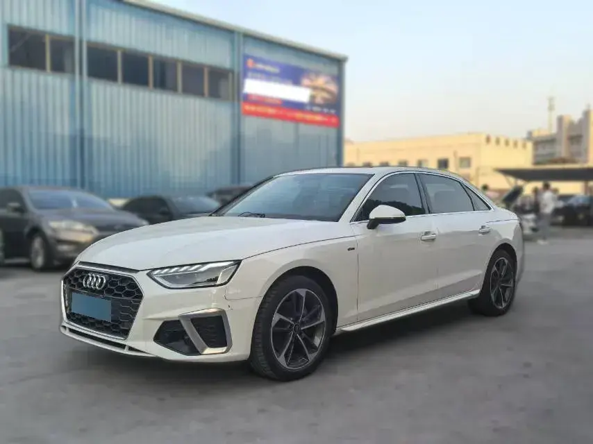 2023 Audi A4L 2.0T 190HP L4 7DCT