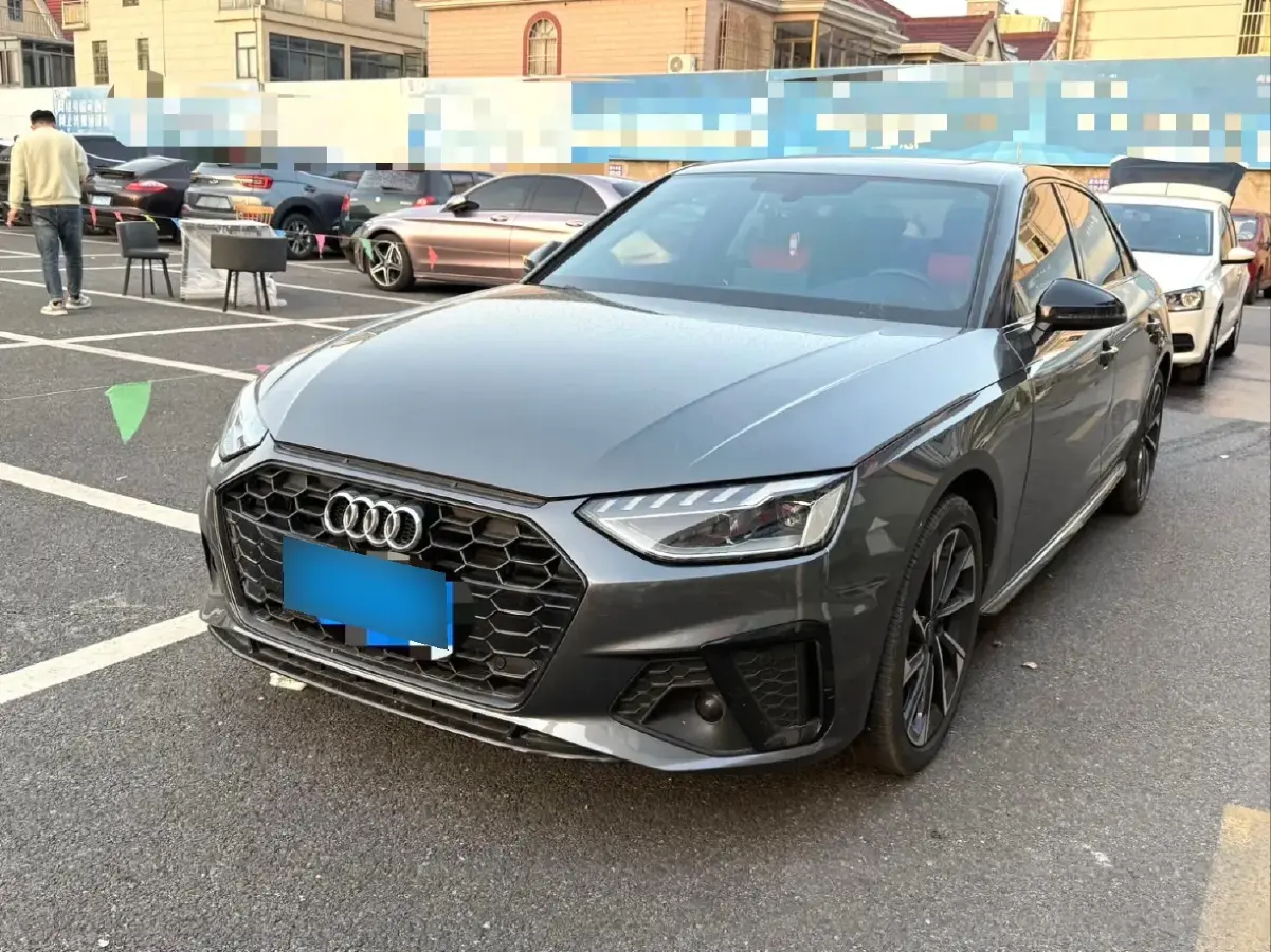 2023 Audi A4L 2.0T 190HP L4 7DCT