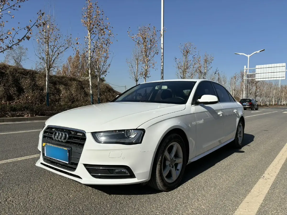 2013 Audi A4L 2.0T 180HP L4 CVT