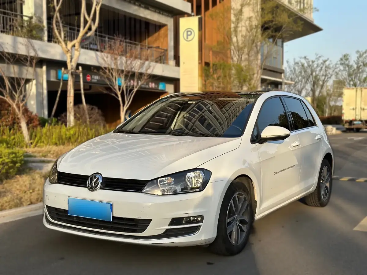 2015 Volkswagen Golf 1.4T 131HP L4 7DCT