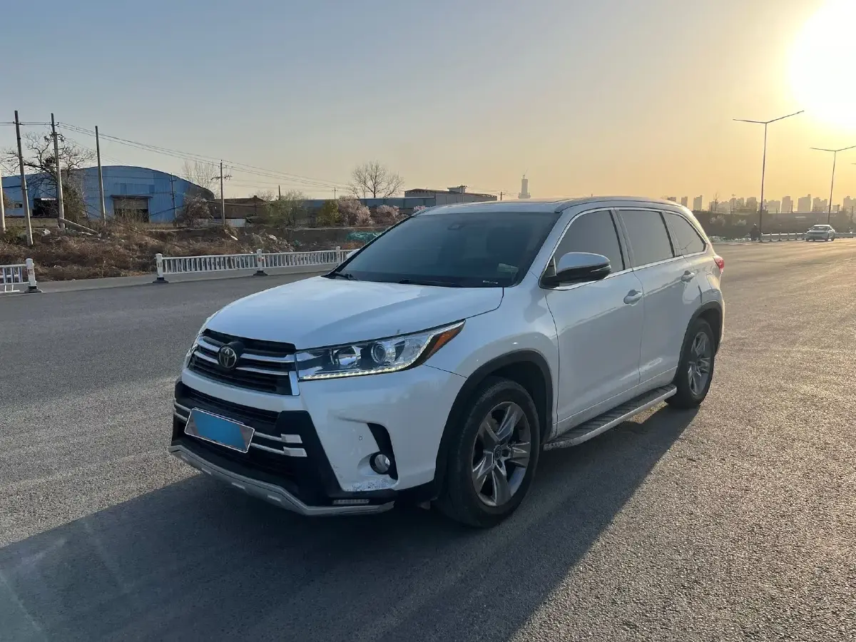 2021 Toyota Highlander 2.0T 220HP L4 6AT
