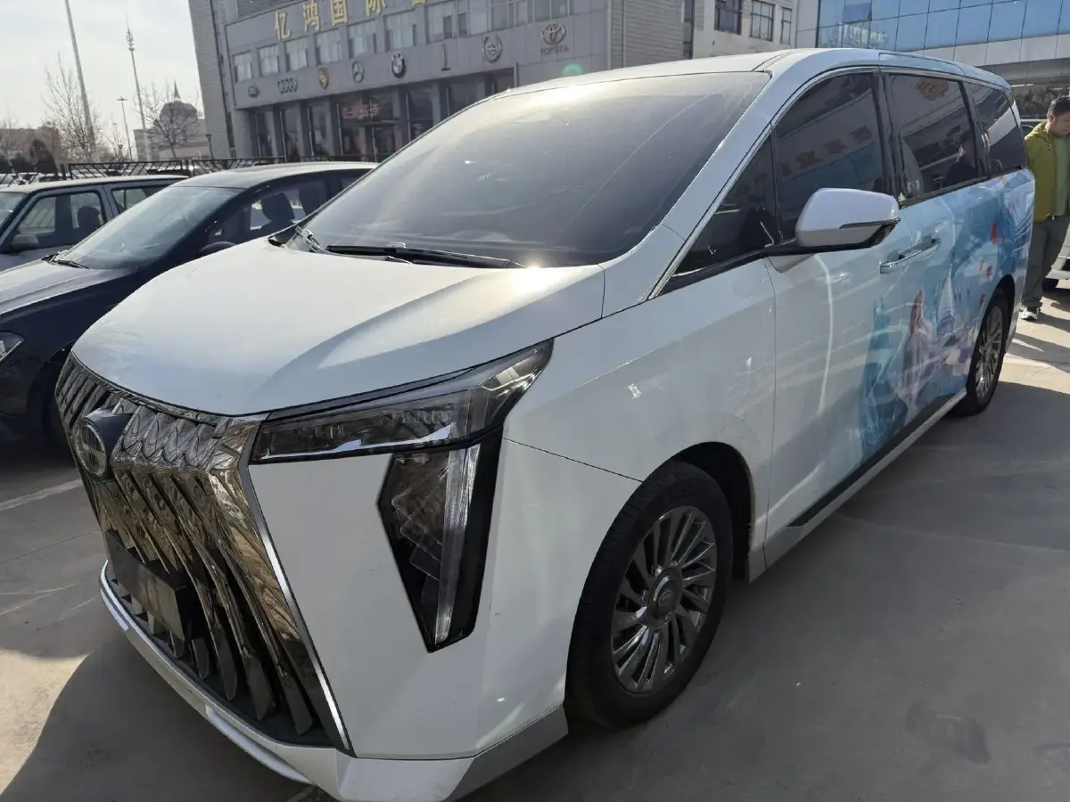 2023 GAC Trumpchi M8 2.0T 252HP L4 8AT