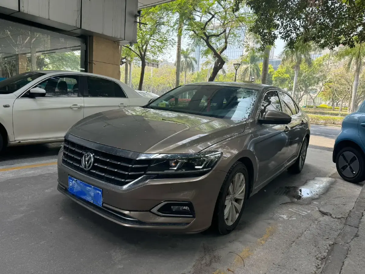 2019 Volkswagen Passat 2.0T 186HP L4 7DCT
