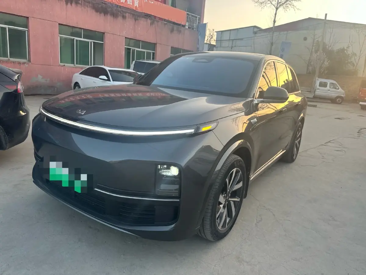 2023 Li L8 Range Extended 154HP REEV 40.9KWH