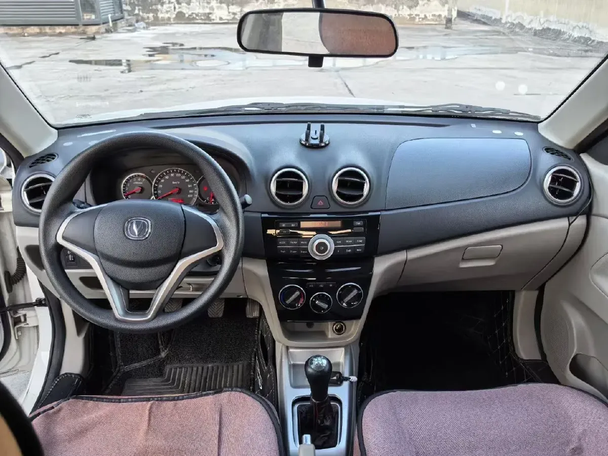 2015 ChangAn Alsvin V3 1.4L 101HP L4 5MT,autocango,china used car exporter,china ev exporter,chinese used car exporter,chinese used ev exporter