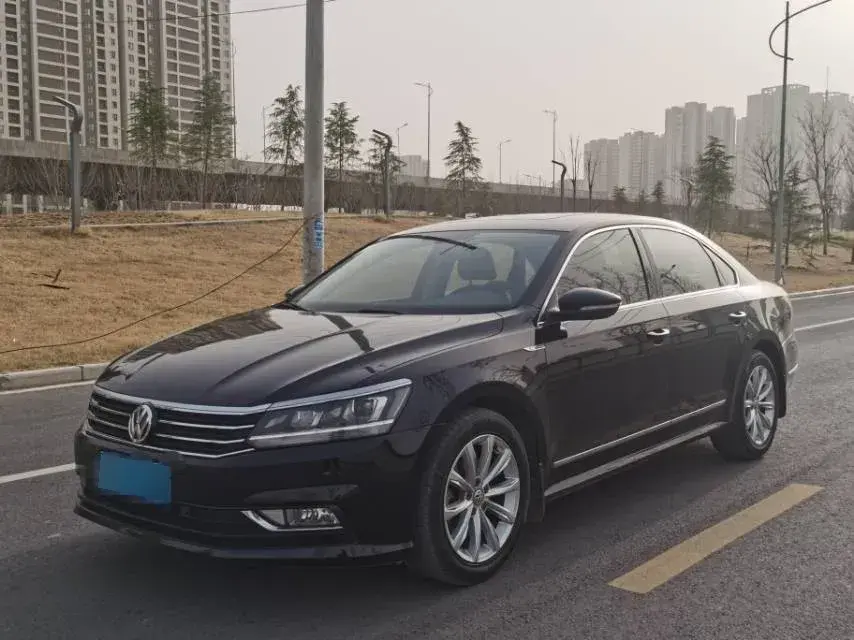 2017 Volkswagen Passat 1.8T 180HP L4 7DCT