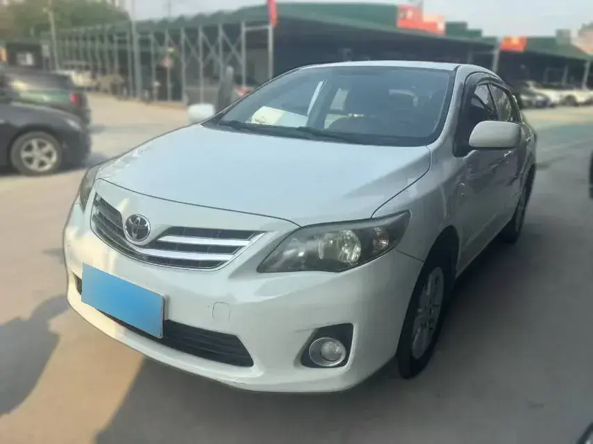 2013 Toyota Corolla 1.8L 140HP L4 CVT