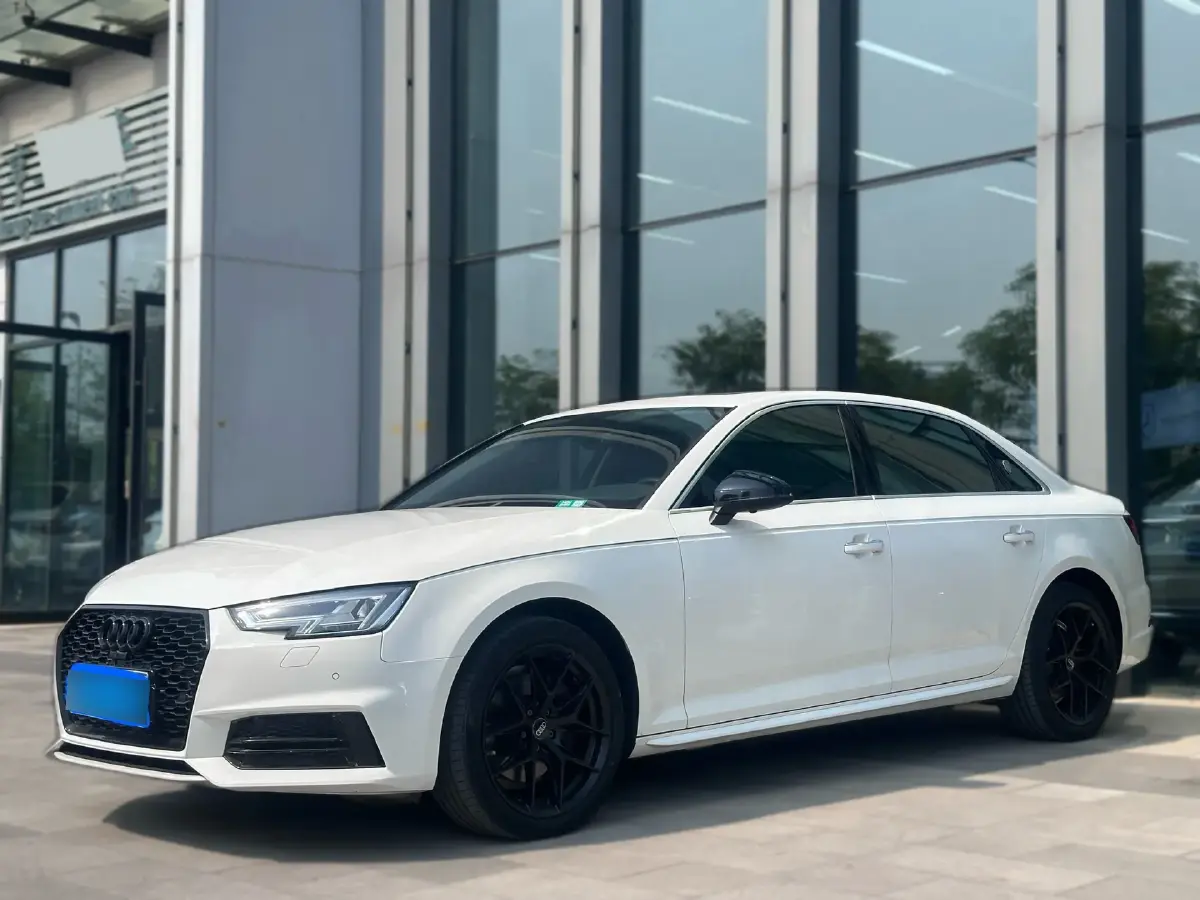 2019 Audi A4L 2.0T 190HP L4 7DCT