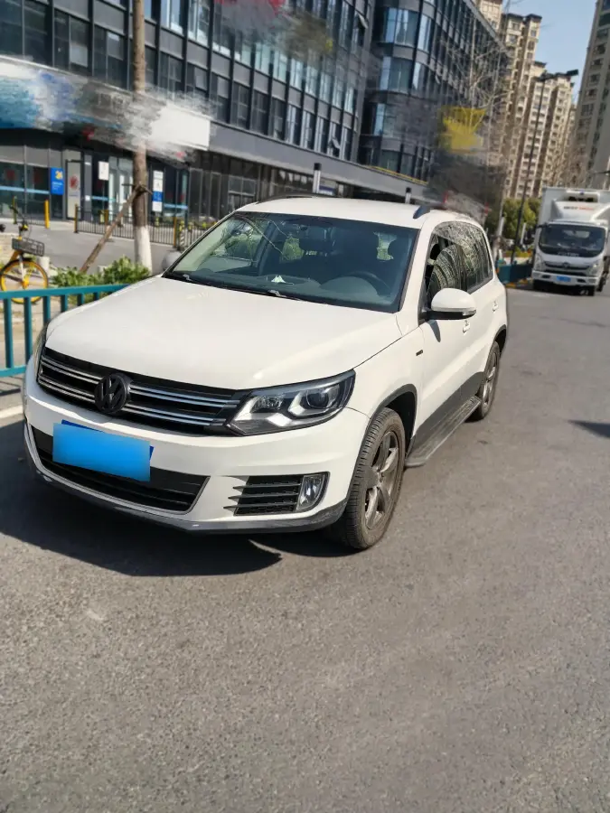 2013 Volkswagen Tiguan 1.8T 160HP L4 6MT