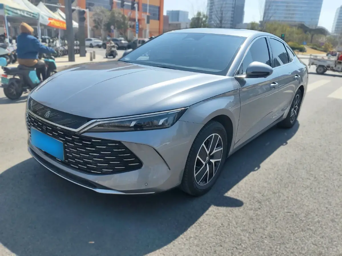 2024 BYD QinL 1.5L 101HP L4 E-CVT PHEV 15.87KWH