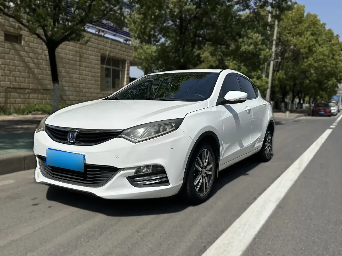 2013 ChangAn Eado XT 1.6L 125HP L4 5MT