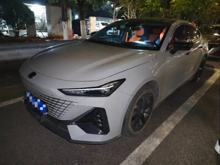 2022 ChangAn UNI-V 1.5T 188HP L4 7DCT 2022 ChangAn UNI-V 1.5T 188HP L4 7DCT