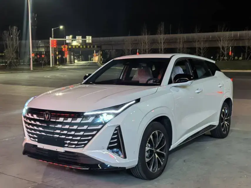 2024 ChangAn UNI-Z 1.5L 98HP L4 E-CVT PHEV 18.4KWH