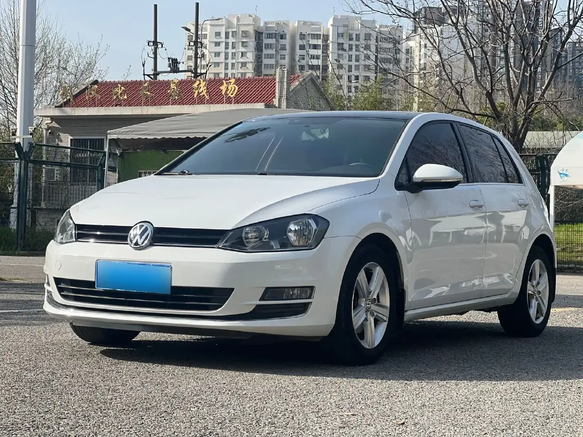 2014 Volkswagen Golf 1.4T 131HP L4 7DCT