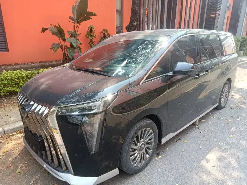 2023 GAC Trumpchi M8 2.0T 190HP L4 E-CVT Hybrid