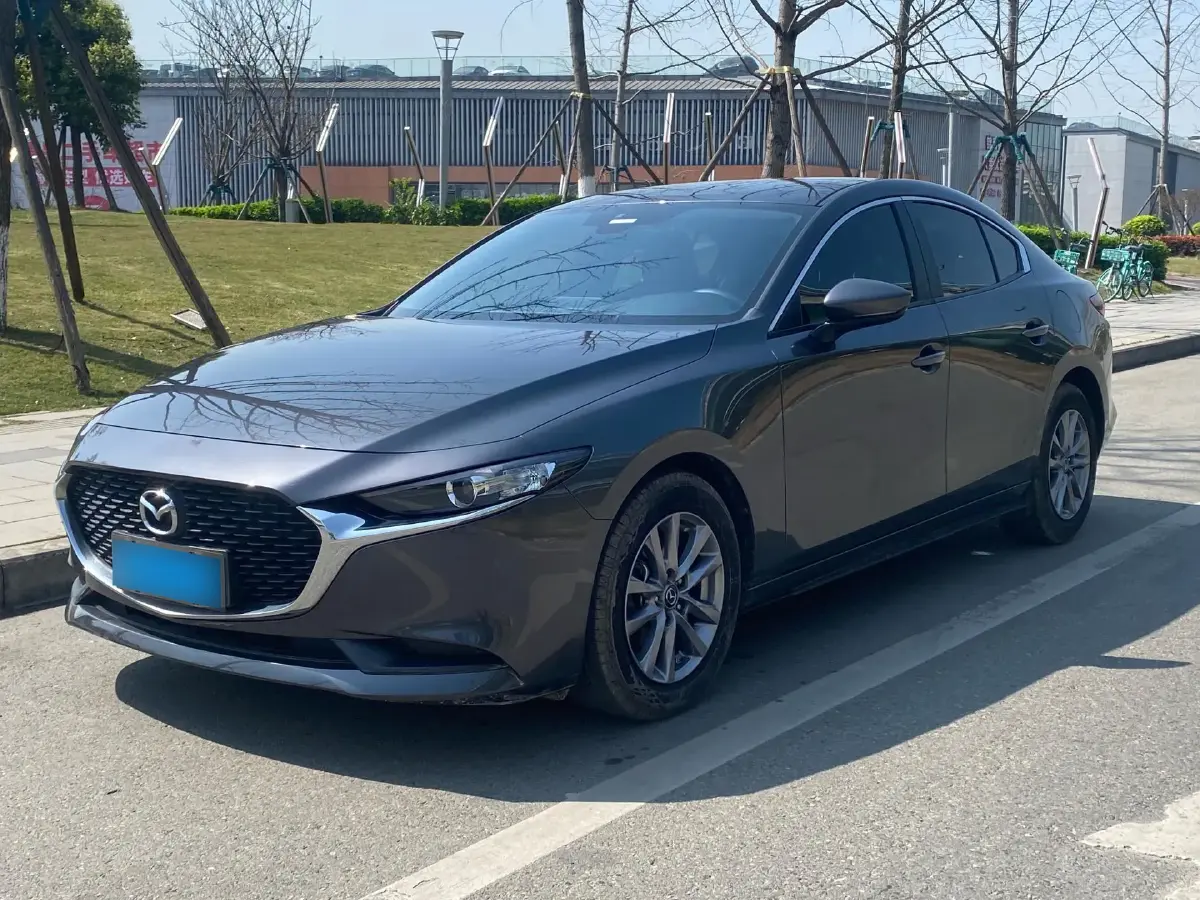 2022 Mazda 3 Axela 2.0L 158HP L4 6AT