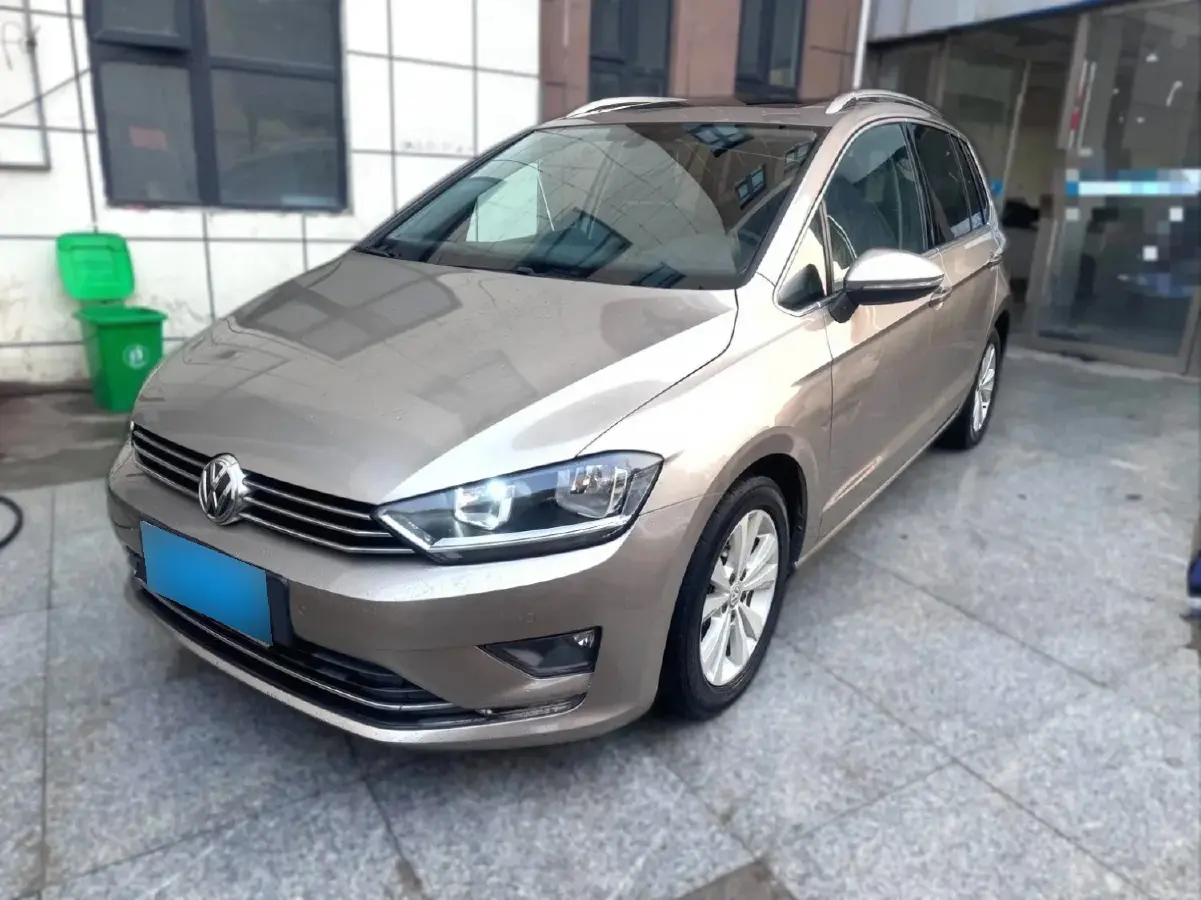 2016 Volkswagen Golf Sportsvan 1.4T 131HP L4 5MT