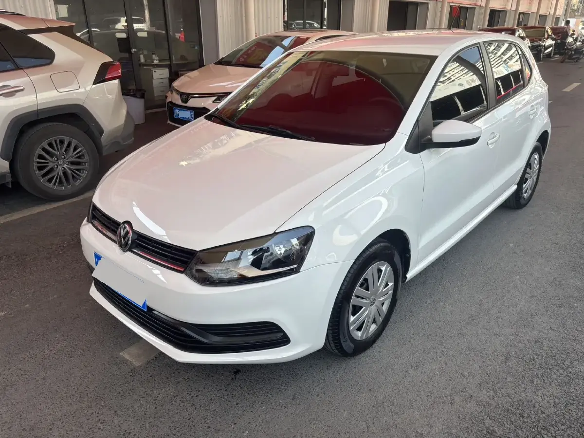 2016 Volkswagen Polo 1.4L 90HP L4 6AT