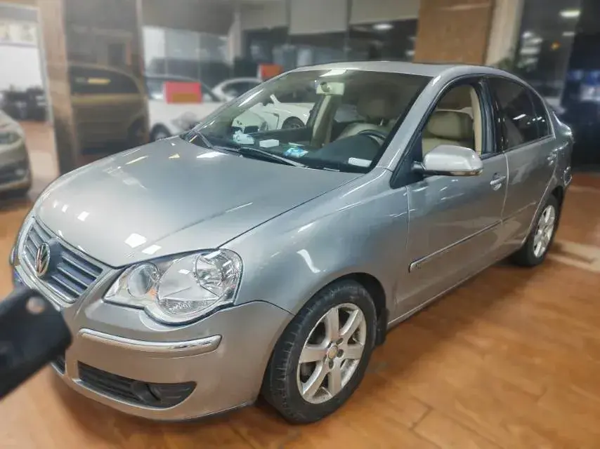 2009 Volkswagen Polo 1.6L 105HP L4 6AT