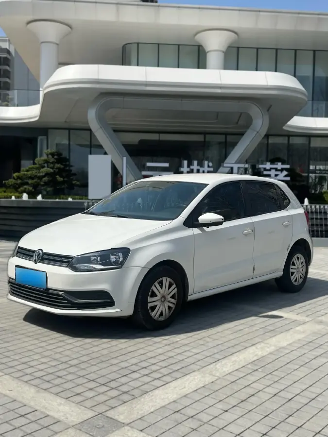 2016 Volkswagen Polo 1.4L 90HP L4 6AT
