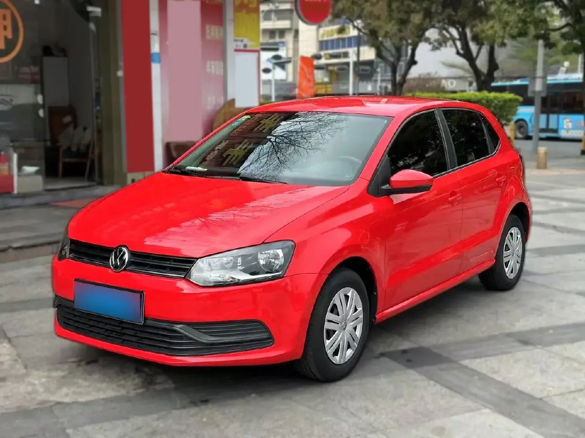 2016 Volkswagen Polo 1.4L 90HP L4 6AT